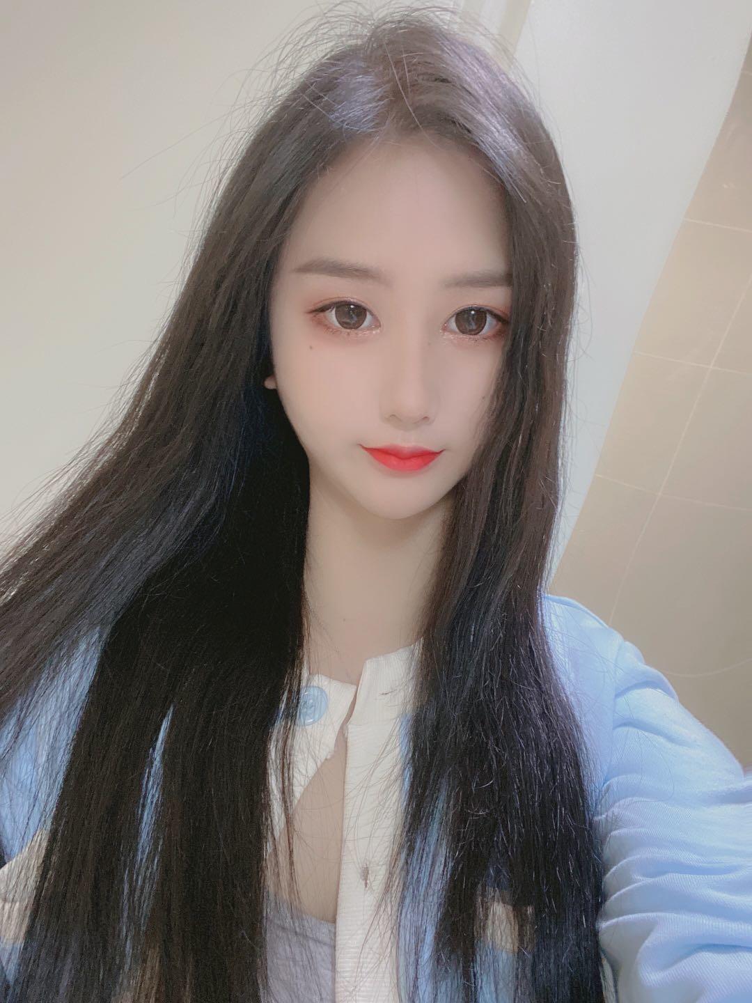 前凸后翘小姐姐，相当巴适